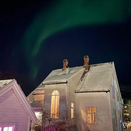 アパート Private Arctic With Sauna トロムソ