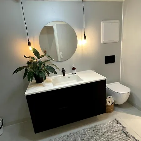 アパート Private Arctic With Sauna トロムソ